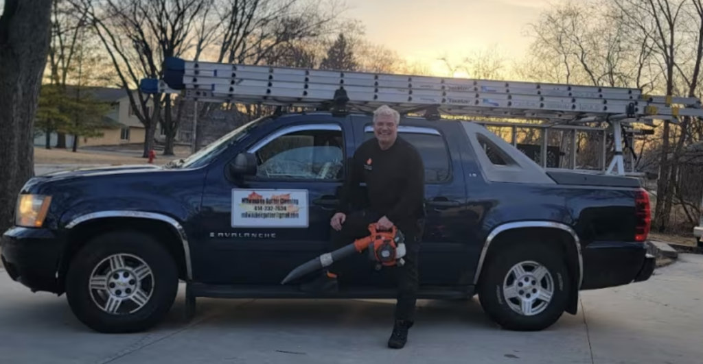 Sheldon Gasek Milwaukee Gutter Cleaning